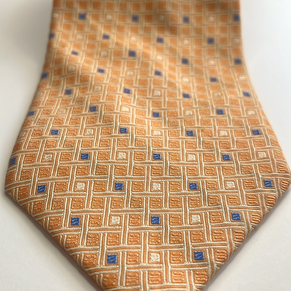 Ferrell Reed “City of London” Handsewn Silk Tie - Picture 7 of 7
